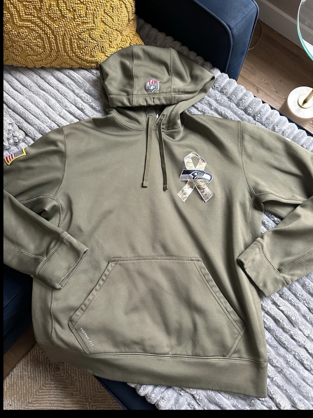 Nike Seattle Seahawks Salute To Service Therma-FIT Pullover Hoodie Men's M